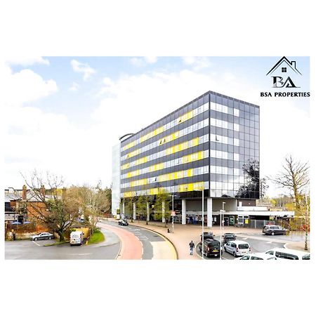 City Centre Apartment Close To Ascot & Legoland Sleep Upto 4 Guests - Parking On Request! Μπράκνελ Εξωτερικό φωτογραφία