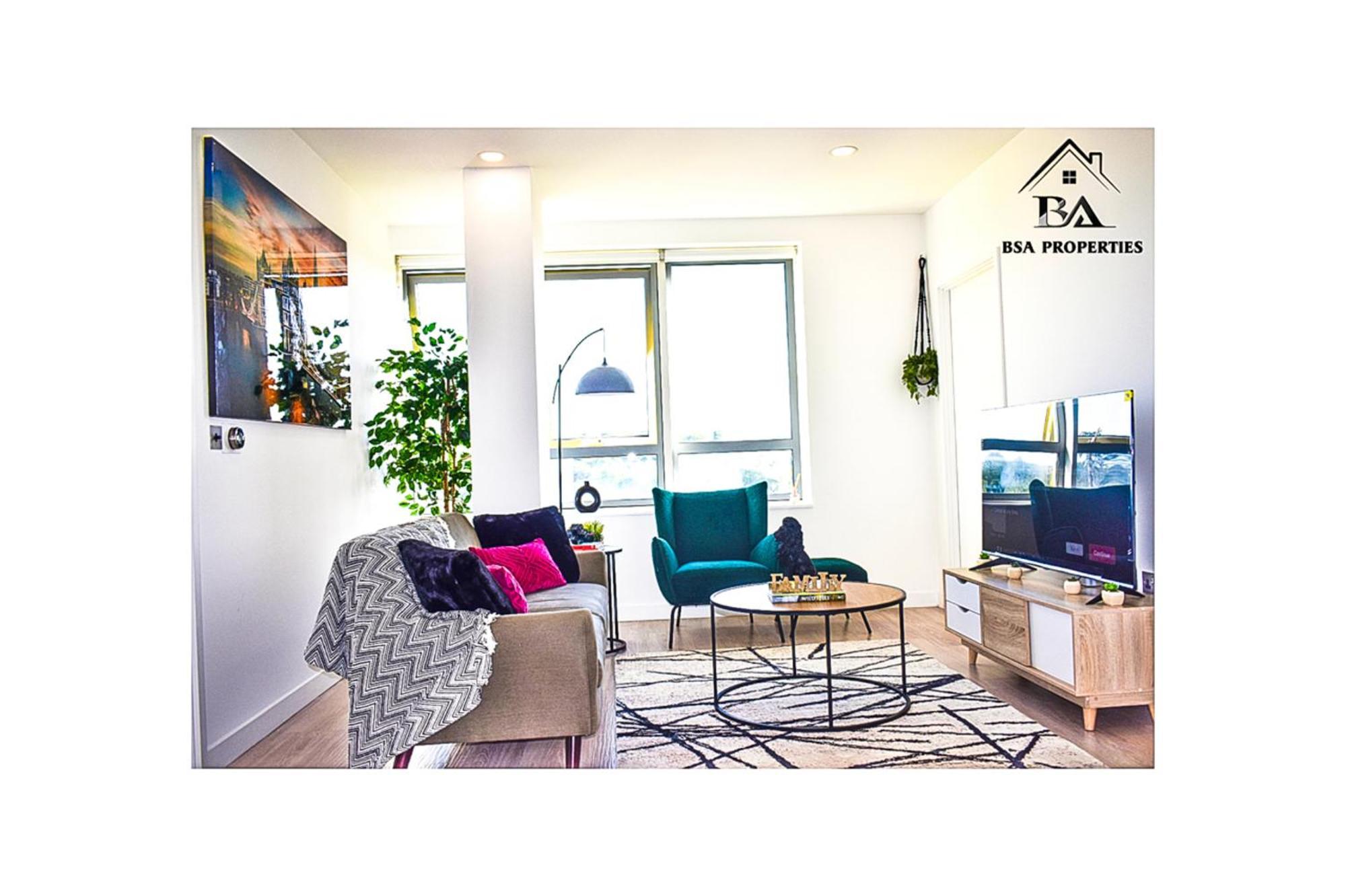 City Centre Apartment Close To Ascot & Legoland Sleep Upto 4 Guests - Parking On Request! Μπράκνελ Εξωτερικό φωτογραφία