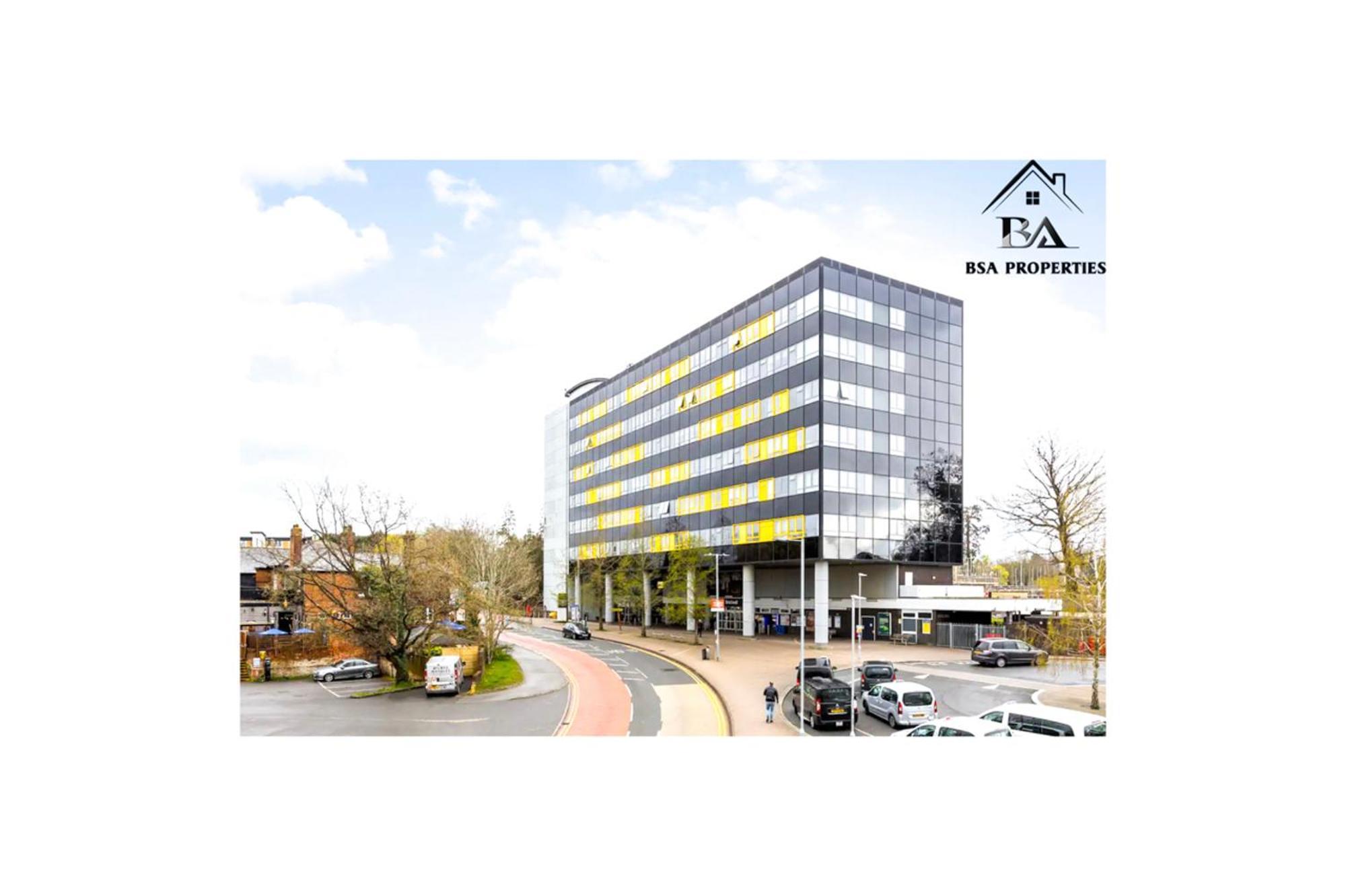 City Centre Apartment Close To Ascot & Legoland Sleep Upto 4 Guests - Parking On Request! Μπράκνελ Εξωτερικό φωτογραφία