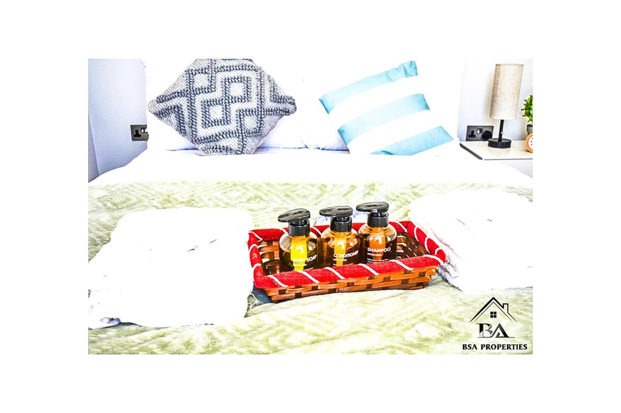 City Centre Apartment Close To Ascot & Legoland Sleep Upto 4 Guests - Parking On Request! Μπράκνελ Εξωτερικό φωτογραφία