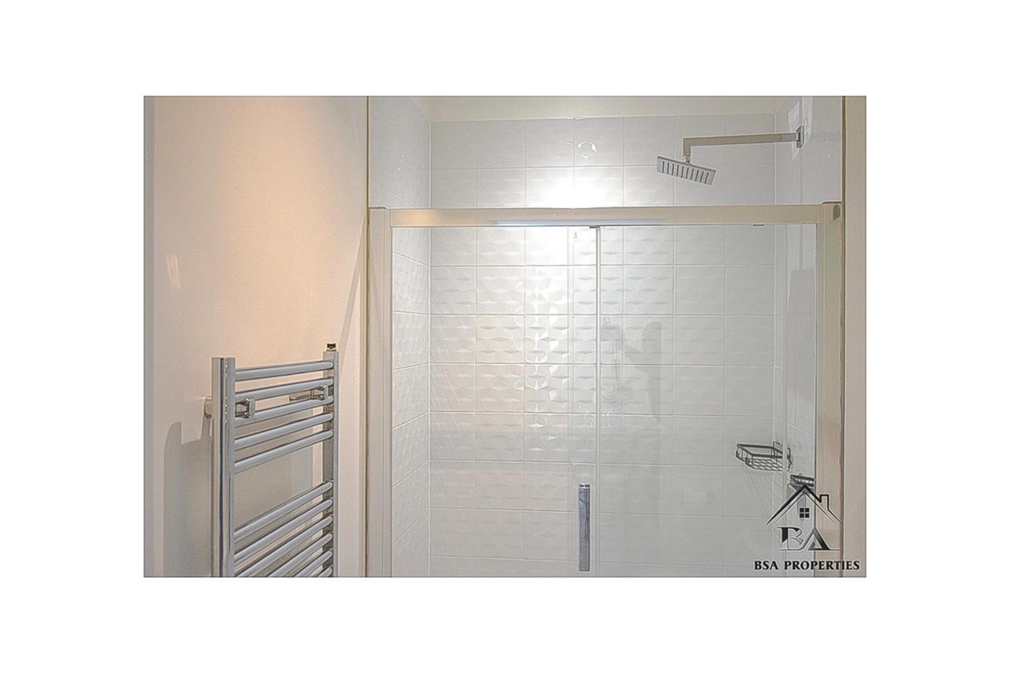 City Centre Apartment Close To Ascot & Legoland Sleep Upto 4 Guests - Parking On Request! Μπράκνελ Εξωτερικό φωτογραφία